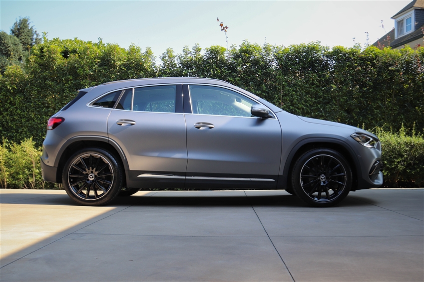 Mercedes-Benz GLA 200 AMG Line